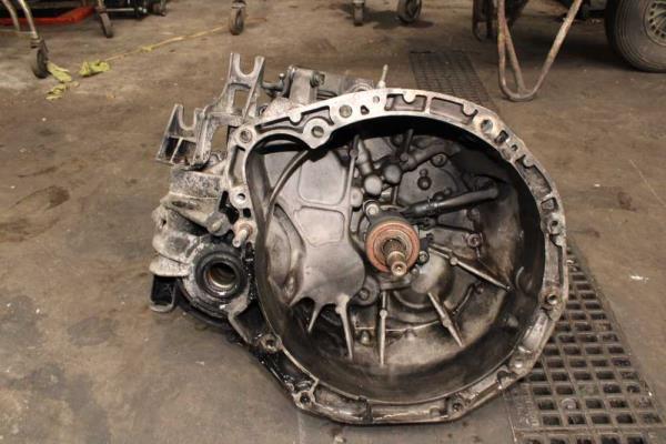 BOITE DE VITESSE MANUEL RENAULT MEGANE 2 /  SCENIC 2 1.9DCI ( 6VITESSES ) - Vue 1